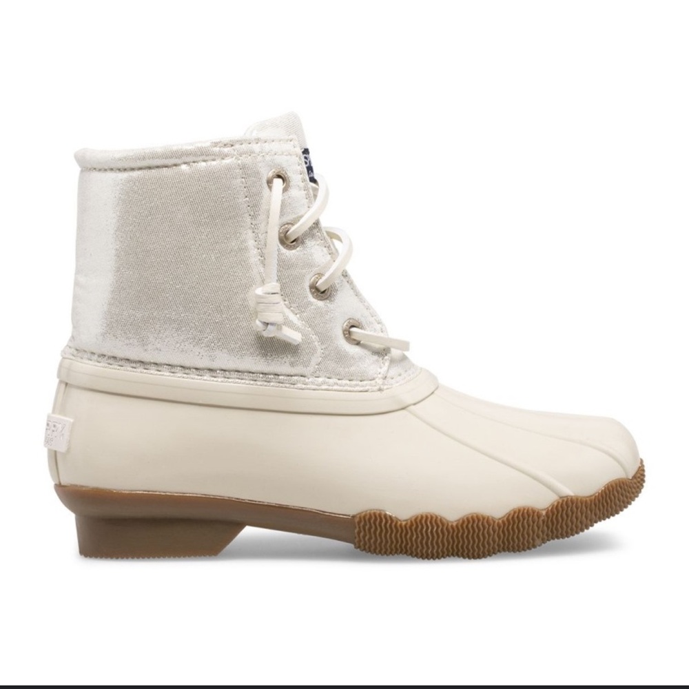 Ivory Saltwater Lace-Up Duck Boots
